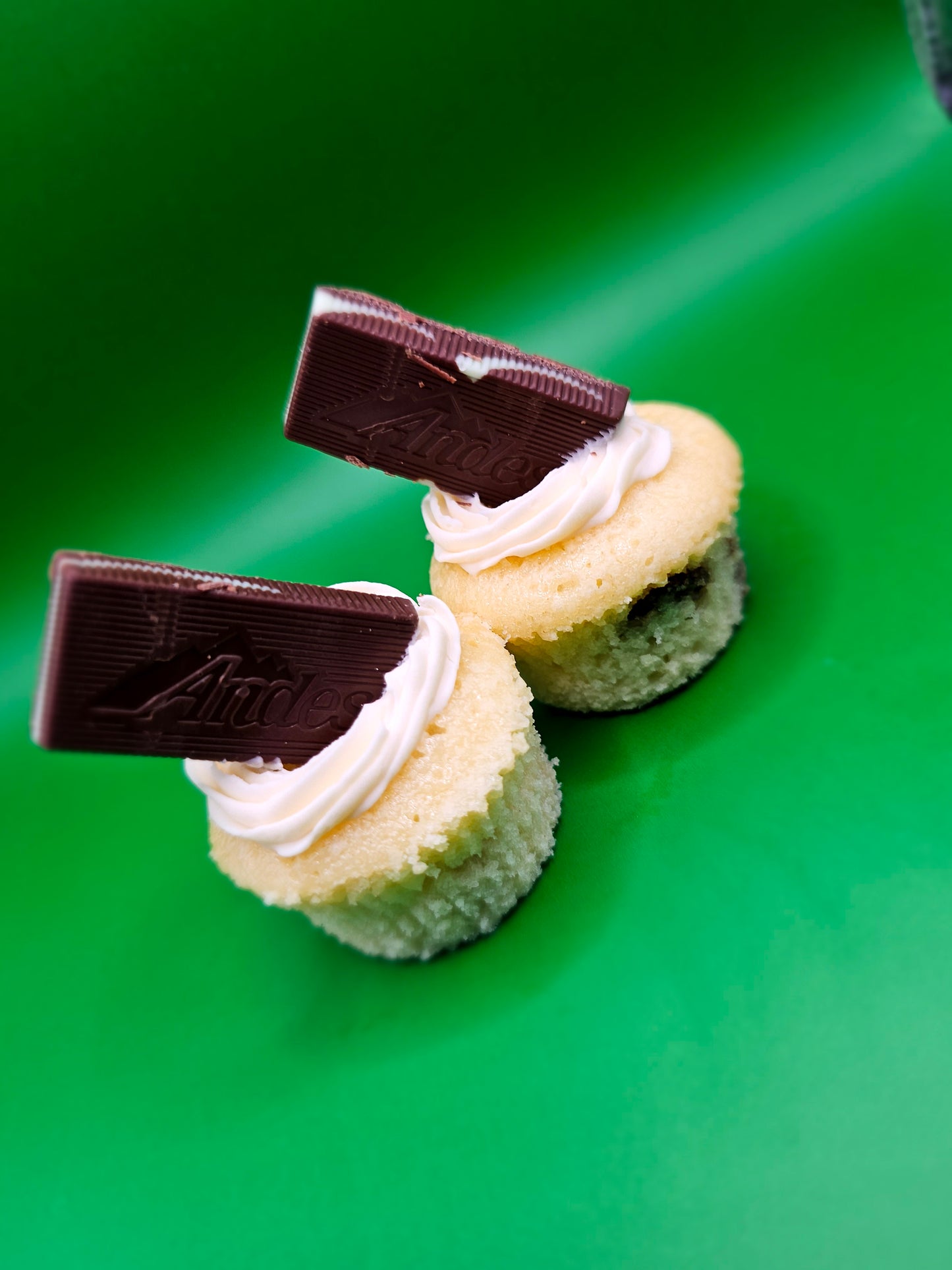 Mint Chocolate Pound Cake Mini Muffin 12-pack