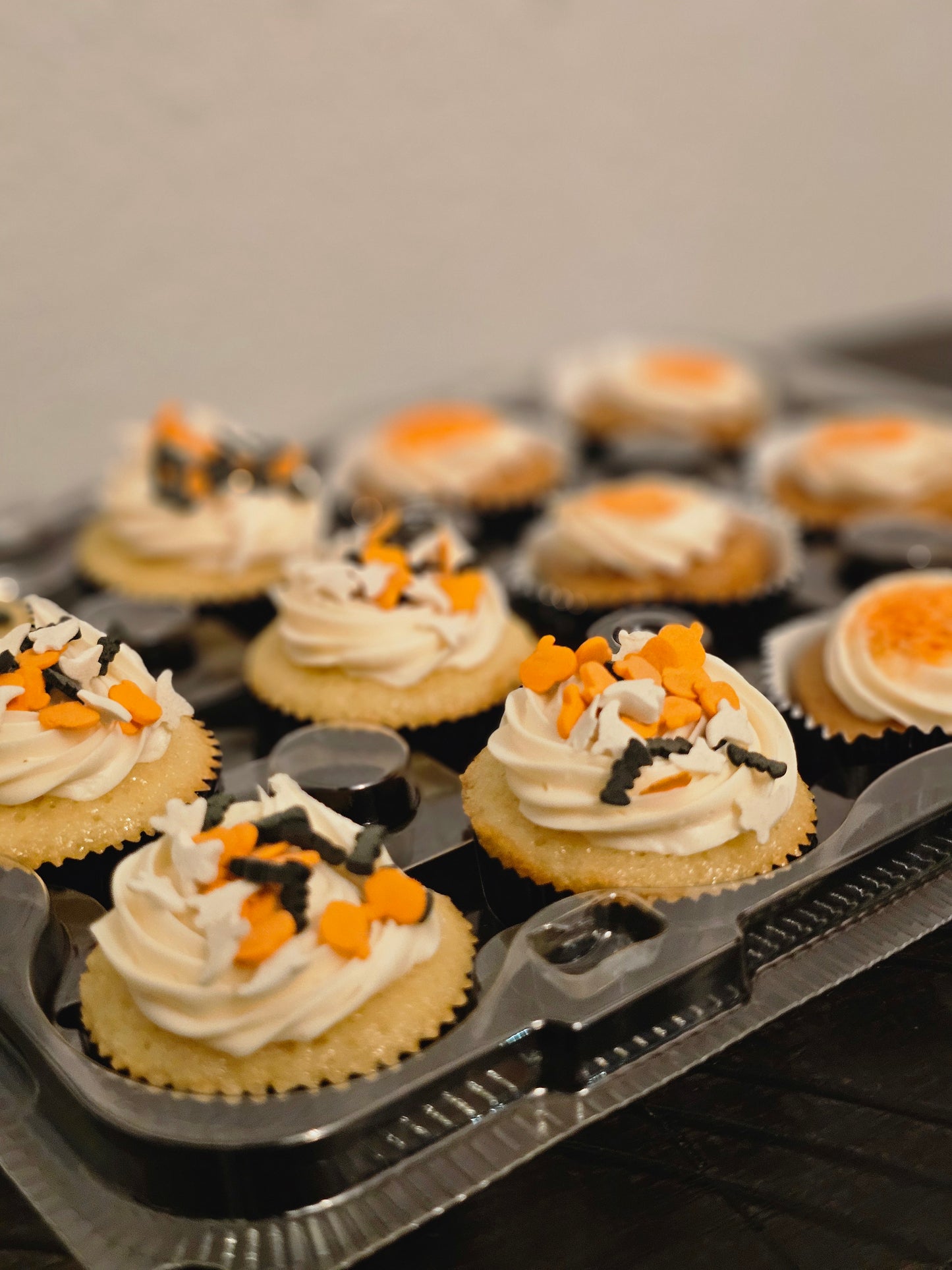 Vanilla and and Pumpkin Spice Pound Cake Mini Muffin 12-pack