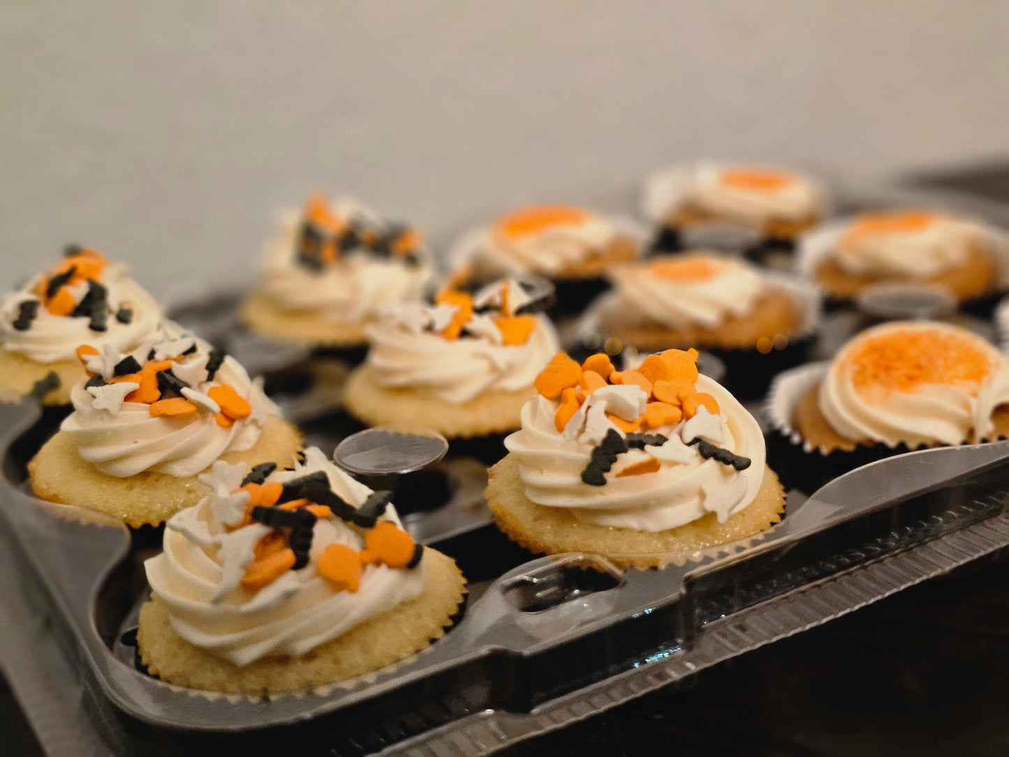 Vanilla and and Pumpkin Spice Pound Cake Mini Muffin 12-pack